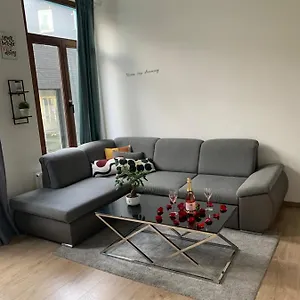 In Thé Hart Of The Appartement