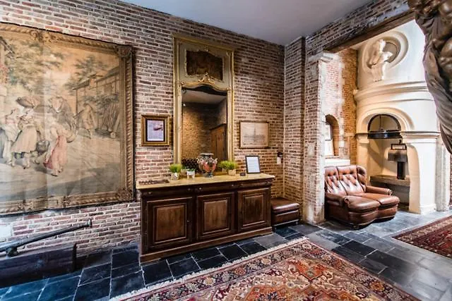 HOFMARKGRAAF - Unique apartment in historic Antwerp mansion